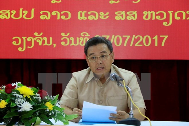Alto funcionario de Lao saluda contribuciones de comunidad vietnamita ảnh 1 Alto funcionario de Lao saluda contribuciones de comunidad vietnamita ảnh 1