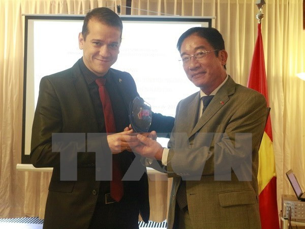 Periodista brasileño premiado del Concurso vietnamita de Información para el Exterior ảnh 1