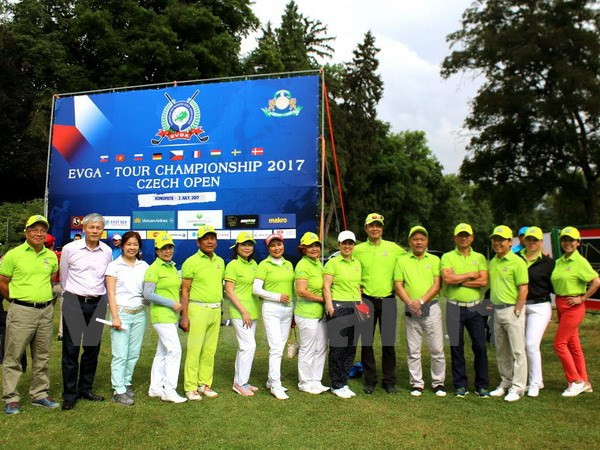 Torneo de golf une a vietnamitas residentes en Europa ảnh 1 Torneo de golf une a vietnamitas residentes en Europa ảnh 1