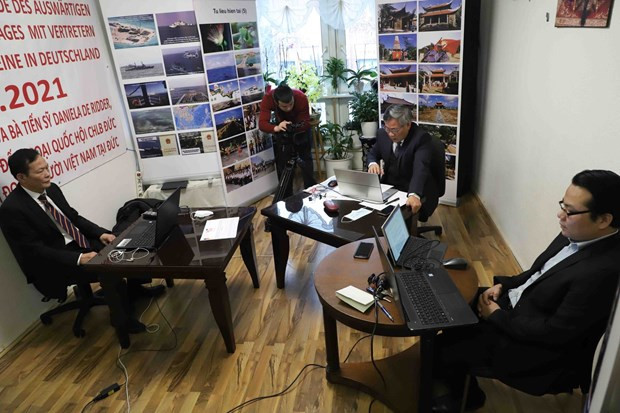 Comisión de Asuntos Exteriores del Bundestag alemán efectúa seminario sobre Mar del Este ảnh 2