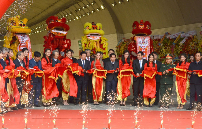 Ponen en funcionamiento tramo ampliado del túnel de Hai Van ảnh 1