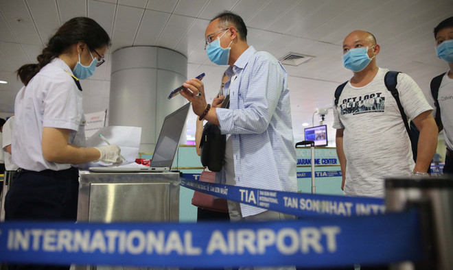 Debaten medidas destinadas a resolver asuntos relativos a la importación de equipos médicos ảnh 1