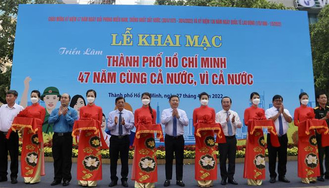 Ciudad Ho Chi Minh celebra exposición con motivo de efemérides ảnh 2 Ciudad Ho Chi Minh celebra exposición con motivo de efemérides ảnh 2