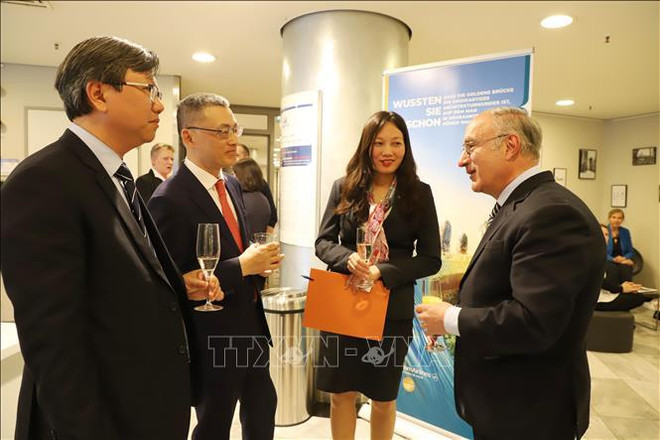 Promocionan destino turístico de Vietnam a amigos alemanes ảnh 2 Promocionan destino turístico de Vietnam a amigos alemanes ảnh 2