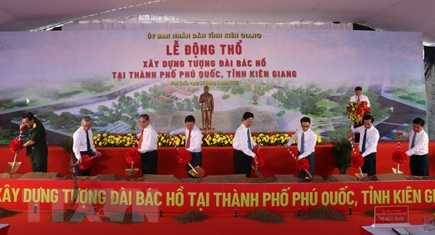 Inauguran Monumento del Presidente Ho Chi Minh y el Templo de Mártires en Phu Quoc ảnh 1 Inauguran Monumento del Presidente Ho Chi Minh y el Templo de Mártires en Phu Quoc ảnh 1