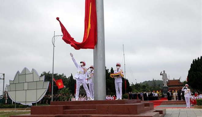 Inauguran asta de bandera nacional en isla vietnamita de Co To ảnh 1 Inauguran asta de bandera nacional en isla vietnamita de Co To ảnh 1