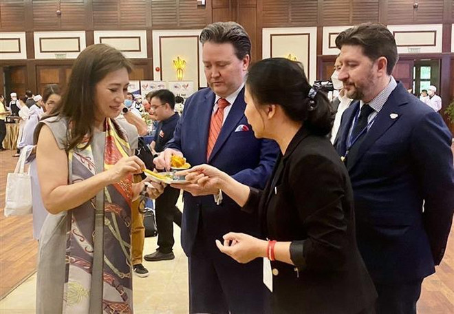 Promueven cooperación entre Da Nang y localidades y empresas estadounidenses ảnh 2 Promueven cooperación entre Da Nang y localidades y empresas estadounidenses ảnh 2