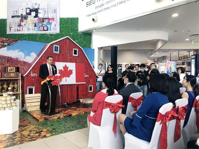 Inauguran Semana de alimentos y bienes de consumo de Canadá en Ciudad Ho Chi Minh ảnh 1