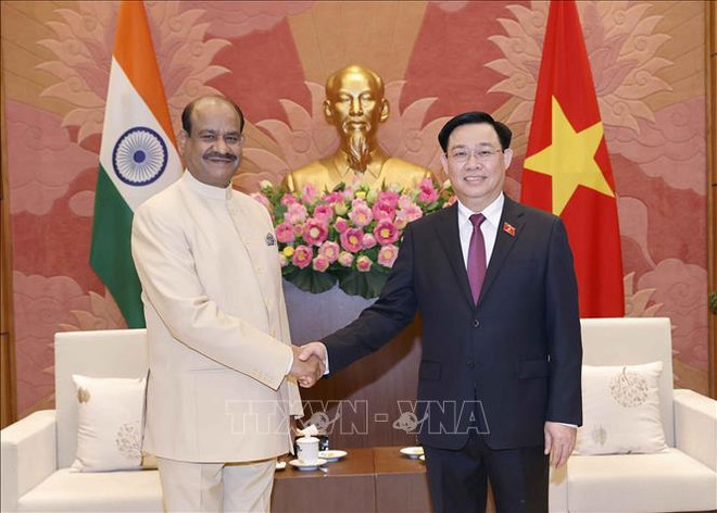 Presidente de Cámara Baja de India concluye visita a Vietnam ảnh 1 Presidente de Cámara Baja de India concluye visita a Vietnam ảnh 1