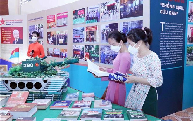 Efectúan exhibición sobre lazos entre Ejército y pueblo en Campaña de Ho Chi Minh ảnh 1 Efectúan exhibición sobre lazos entre Ejército y pueblo en Campaña de Ho Chi Minh ảnh 1