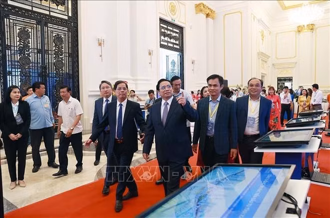 Premier: Khanh Hoa debe movilizar al máximo recursos para el desarrollo ảnh 1