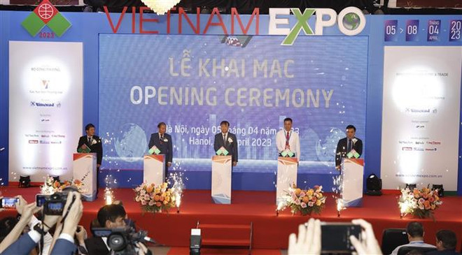 Inauguran Feria Comercial Vietnam Expo 2023 ảnh 1