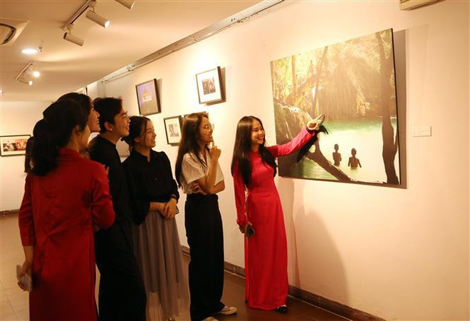 Efectúan exposición fotográfica sobre vida en delta del Mekong ảnh 2 Efectúan exposición fotográfica sobre vida en delta del Mekong ảnh 2