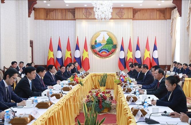 Premier vietnamita se reúne con su homólogo de Laos ảnh 1 Premier vietnamita se reúne con su homólogo de Laos ảnh 1