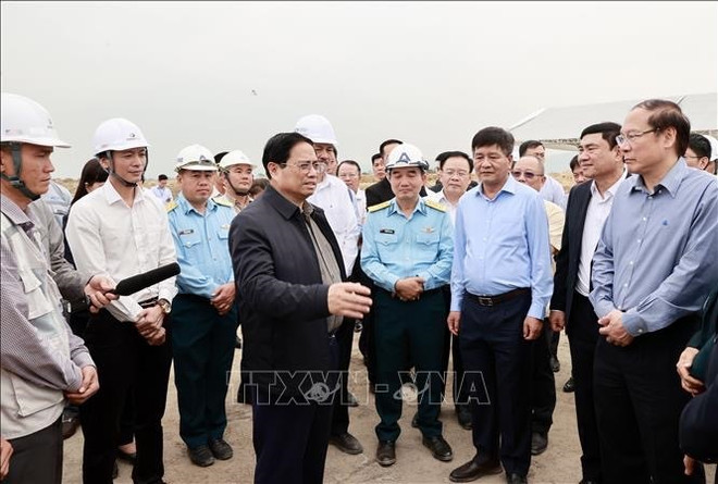 Premier vietnamita insta a promover desarrollo de la provincia de Dien Bien ảnh 1 Premier vietnamita insta a promover desarrollo de la provincia de Dien Bien ảnh 1