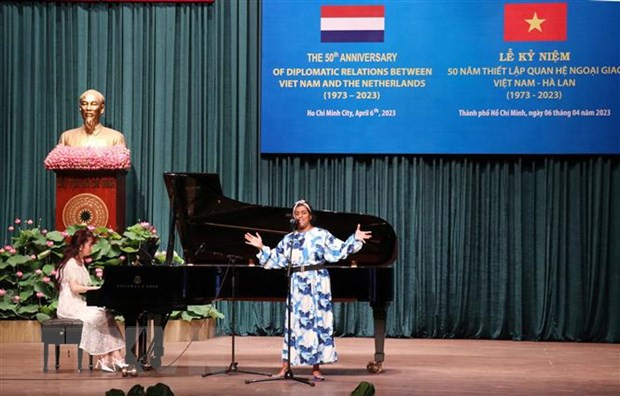 Conmemoran 50 aniversario de relaciones diplomáticas Vietnam-Países Bajos ảnh 2 Conmemoran 50 aniversario de relaciones diplomáticas Vietnam-Países Bajos ảnh 2