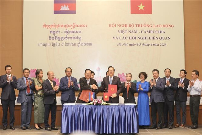 Vietnam y Camboya promueven cooperación en campo laboral ảnh 2 Vietnam y Camboya promueven cooperación en campo laboral ảnh 2