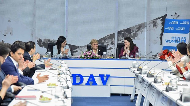 Michelle Bachelet destaca importancia de empoderamiento de la mujer ảnh 1 Michelle Bachelet destaca importancia de empoderamiento de la mujer ảnh 1