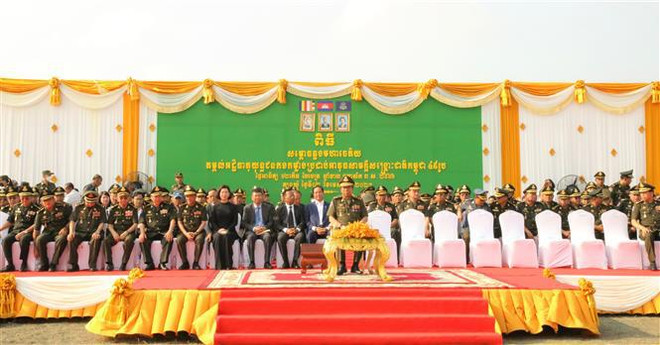 Inauguran tumba con forma de torre para soldados camboyanos ảnh 2 Inauguran tumba con forma de torre para soldados camboyanos ảnh 2