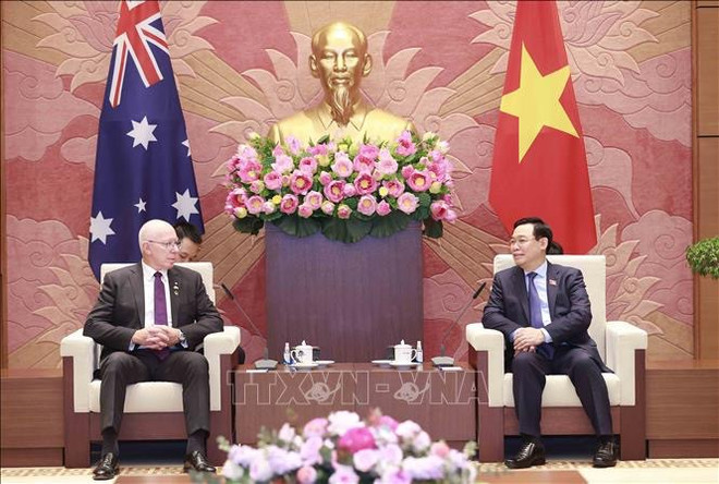 Titular del Parlamento vietnamita se reúne con gobernador general de Australia ảnh 2 Titular del Parlamento vietnamita se reúne con gobernador general de Australia ảnh 2