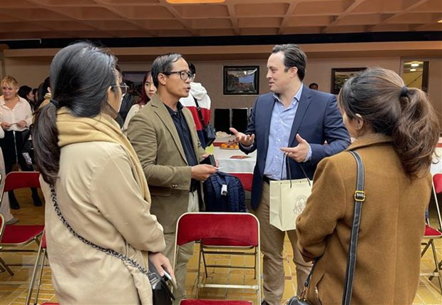 Actualizan potencial económico de Vietnam para empresas francesas ảnh 1