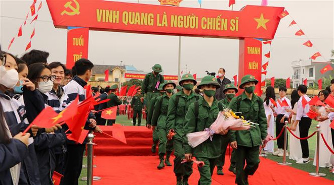 Ansiosos jóvenes vietnamitas por incorporarse al ejército ảnh 1 Ansiosos jóvenes vietnamitas por incorporarse al ejército ảnh 1