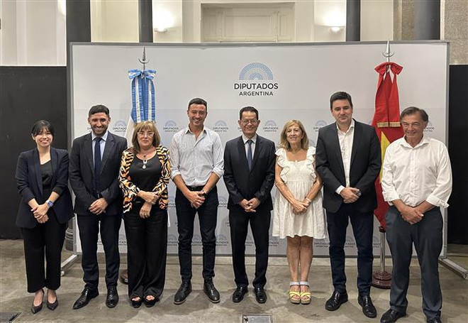 Presentan Grupo de Diputados de Amistad Argentina –Vietnam ảnh 1 Presentan Grupo de Diputados de Amistad Argentina –Vietnam ảnh 1