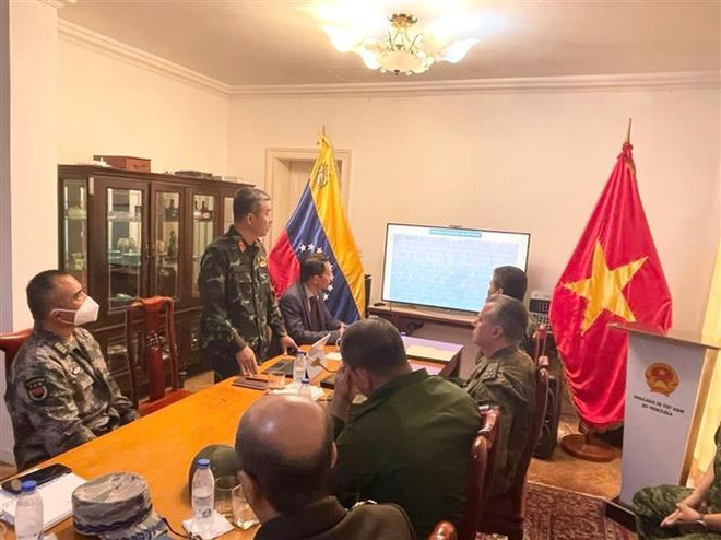 Presentan políticas exteriores y de defensa de Vietnam en Venezuela ảnh 1 Presentan políticas exteriores y de defensa de Vietnam en Venezuela ảnh 1