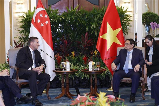 Premier solicita a Standard Chartered apoyar a Vietnam en transición energética ảnh 1 Premier solicita a Standard Chartered apoyar a Vietnam en transición energética ảnh 1