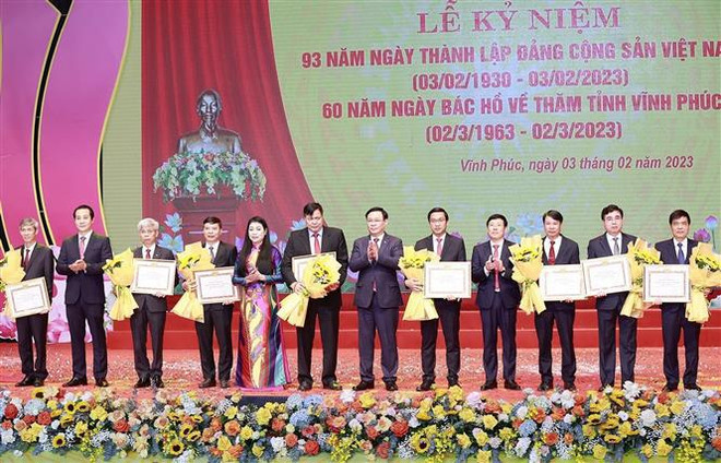 Conmemoran 60 aniversario de visita de Tío Ho a provincia de Vinh Phuc ảnh 2