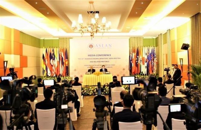 Concluyen Reunión de Ministros de Economía de ASEAN y citas anexas ảnh 2 Concluyen Reunión de Ministros de Economía de ASEAN y citas anexas ảnh 2