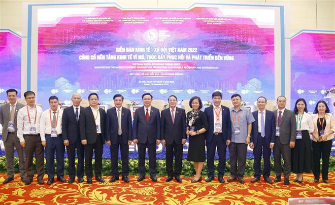 Clausuran en Hanoi Foro socioeconómico de Vietnam 2022 ảnh 2 Clausuran en Hanoi Foro socioeconómico de Vietnam 2022 ảnh 2