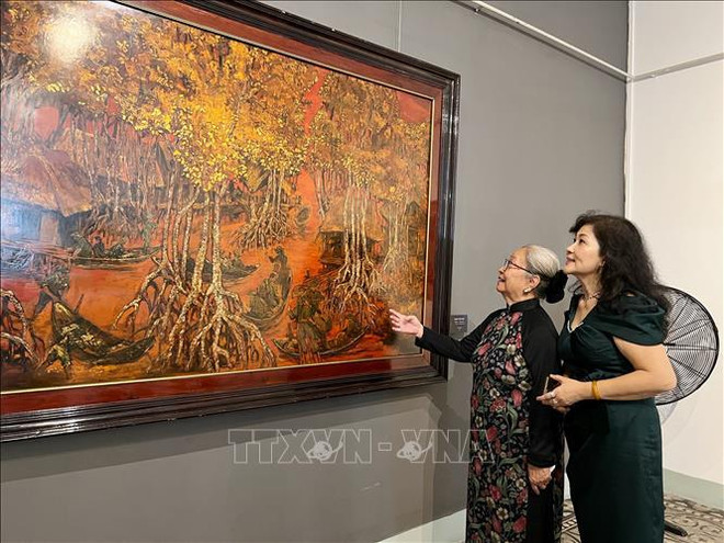 Ciudad Ho Chi Minh exhibe más de 150 objetos antiguos de arte ảnh 1 Ciudad Ho Chi Minh exhibe más de 150 objetos antiguos de arte ảnh 1