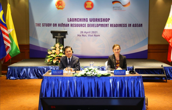 ASEAN fomenta cooperación en desarrollo de recursos humanos ảnh 1 ASEAN fomenta cooperación en desarrollo de recursos humanos ảnh 1