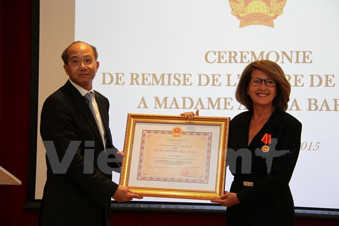 Orden de amistad para exdirectora regional de la OIF ảnh 1 Orden de amistad para exdirectora regional de la OIF ảnh 1