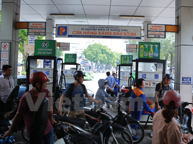 Continúa bajando precio de gasolina en Vietnam ảnh 1 Continúa bajando precio de gasolina en Vietnam ảnh 1