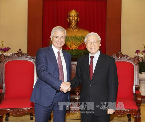 Líder partidista recibe al presidente de Asamblea Nacional de Francia ảnh 1 Líder partidista recibe al presidente de Asamblea Nacional de Francia ảnh 1