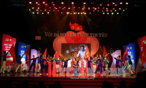 Programa artístico saluda próximo Congreso nacional del PCV ảnh 1 Programa artístico saluda próximo Congreso nacional del PCV ảnh 1