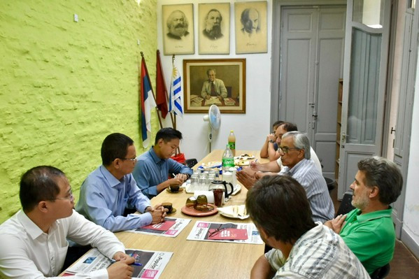 Uruguay subraya papel conductor del Partido Comunista de Vietnam ảnh 2 Uruguay subraya papel conductor del Partido Comunista de Vietnam ảnh 2