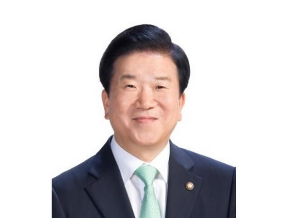 Presidente de Asamblea Nacional de Corea del Sur inicia visita a Vietnam ảnh 1 Presidente de Asamblea Nacional de Corea del Sur inicia visita a Vietnam ảnh 1