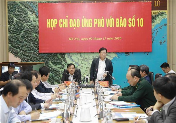 Instan a garantizar seguridad de barcos y personas en Vietnam ante el súper tifón Goni ảnh 1 Instan a garantizar seguridad de barcos y personas en Vietnam ante el súper tifón Goni ảnh 1