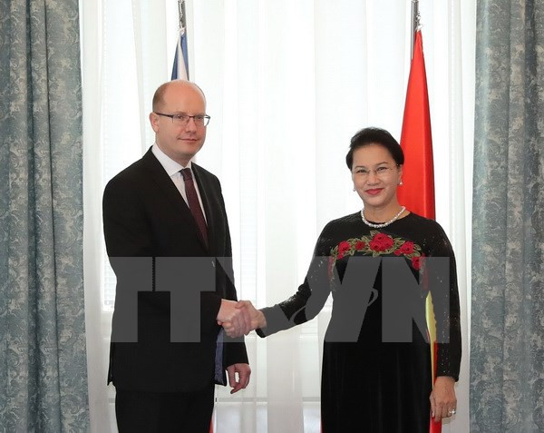Prensa checa resalta perspectivas de cooperación con Vietnam ảnh 1 Prensa checa resalta perspectivas de cooperación con Vietnam ảnh 1
