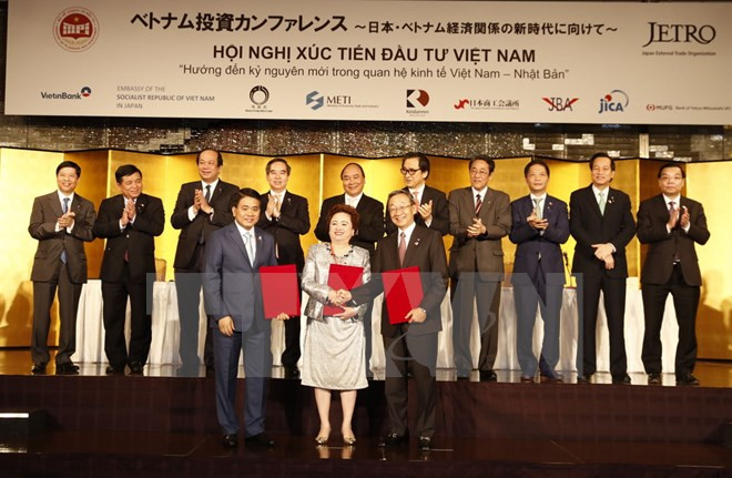 Firman acuerdo multimillonario para desarrollar urbe inteligente en Hanoi ảnh 1