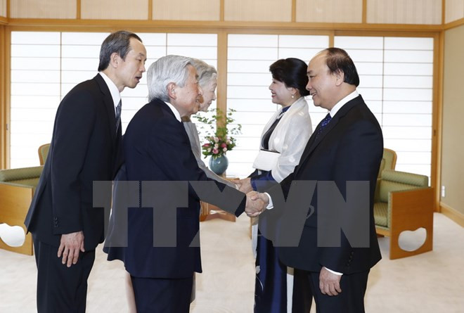 Premier vietnamita se reunió con Emperador Akihito de Japón ảnh 1 Premier vietnamita se reunió con Emperador Akihito de Japón ảnh 1