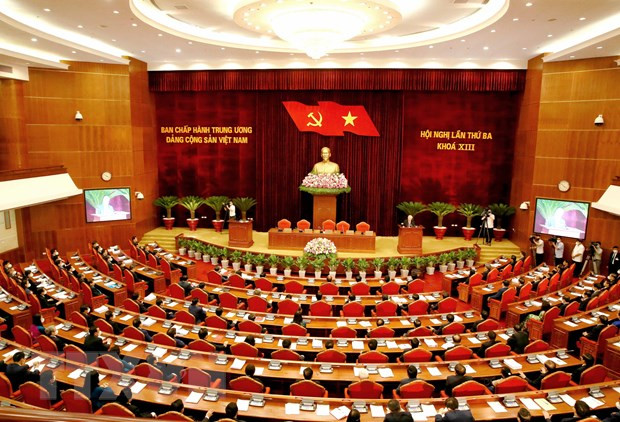 Clausuran tercer pleno del Comité Central del Partido Comunista de Vietnam ảnh 1 Clausuran tercer pleno del Comité Central del Partido Comunista de Vietnam ảnh 1