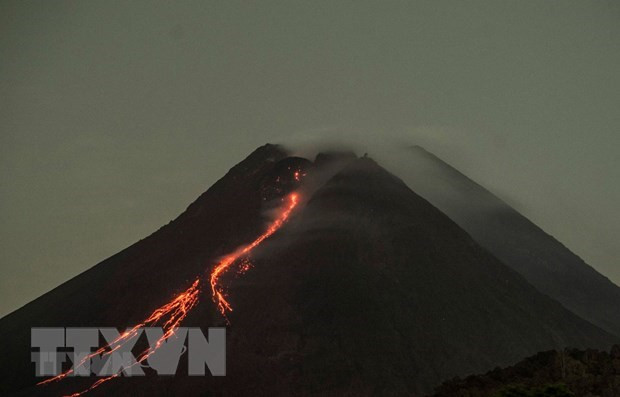 Filipinas eleva nivel alerta por erupción del volcán Taal ảnh 1