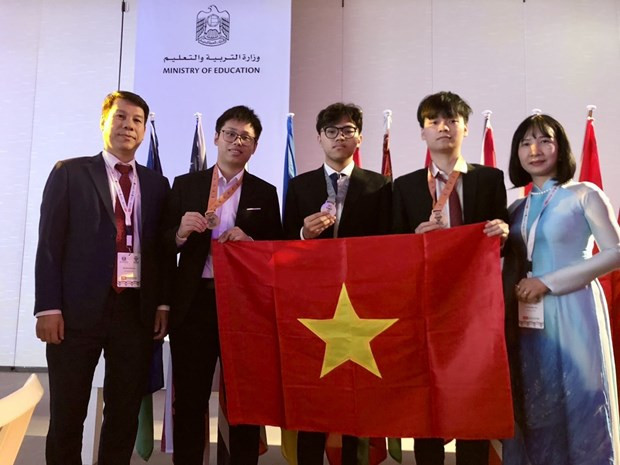 Medallas para tres estudiantes vietnamitas en Olimpiada Internacional de Biología ảnh 1 Medallas para tres estudiantes vietnamitas en Olimpiada Internacional de Biología ảnh 1