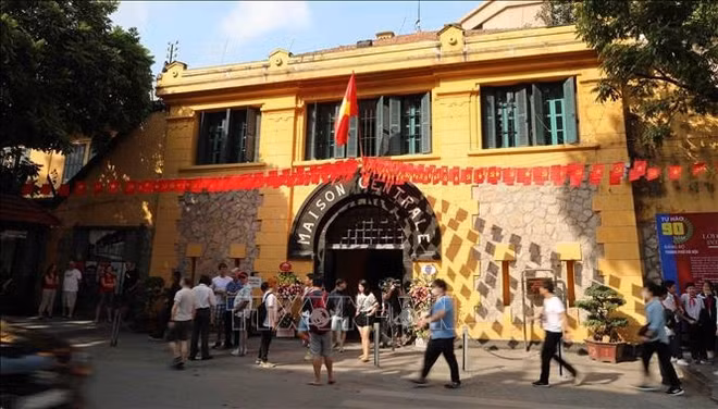 Reliquias de Hanoi reciben a 1,7 millones de visitantes ảnh 2 Reliquias de Hanoi reciben a 1,7 millones de visitantes ảnh 2
