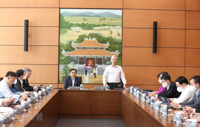 Analizan en Vietnam plan de desarrollo socioeconómico y borradores de leyes ảnh 1