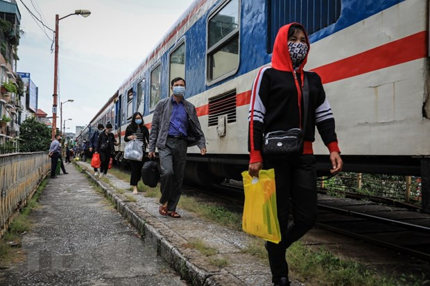 Proponen relajar condiciones para pasajeros de aviación y ferrocarril en Vietnam ảnh 1 Proponen relajar condiciones para pasajeros de aviación y ferrocarril en Vietnam ảnh 1